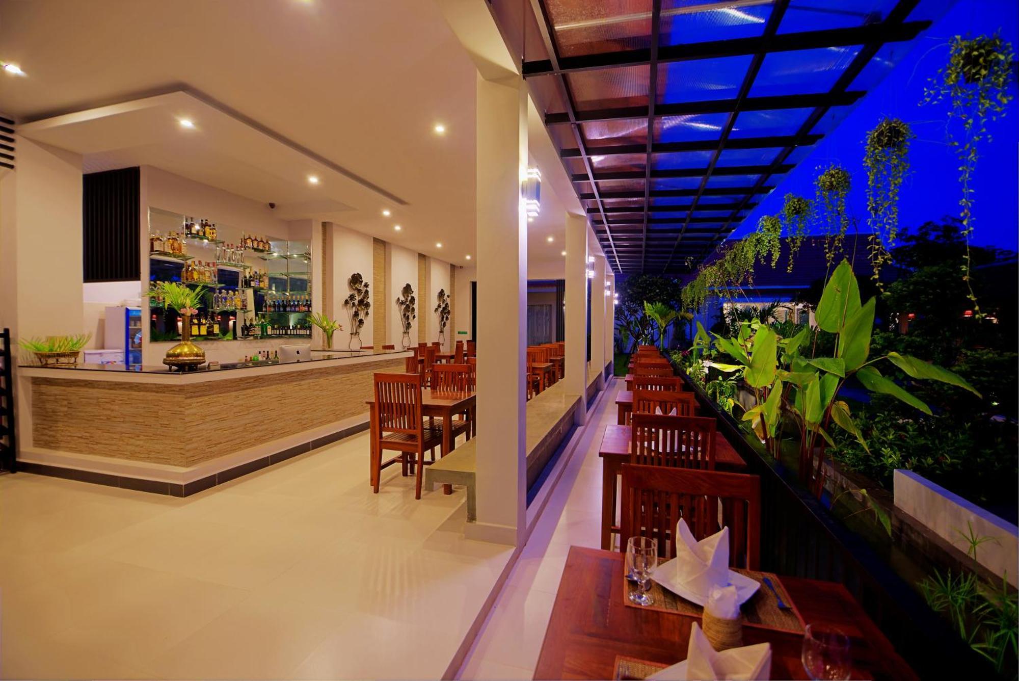 New Riverside Hotel Ciudad de Siem Riep Exterior foto